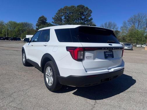 Oxford White 2026 Ford Explorer Active