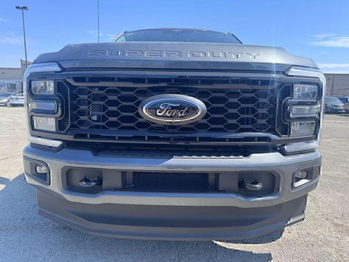 CARBONIZED GRAY 2026 Ford F-350 Lariat