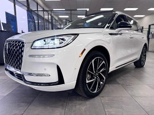 PRISTINE WHITE MET 3C 2024 Lincoln Corsair Grand Touring