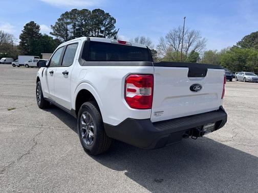 OXFORD WHITE 2026 Ford Maverick XLT