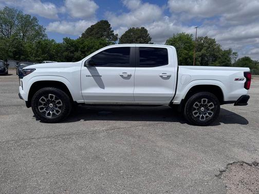 Summit White 2024 Chevrolet Colorado Z71
