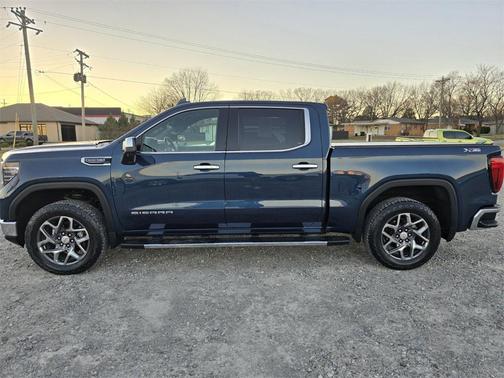 2022 GMC Sierra 1500 SLT