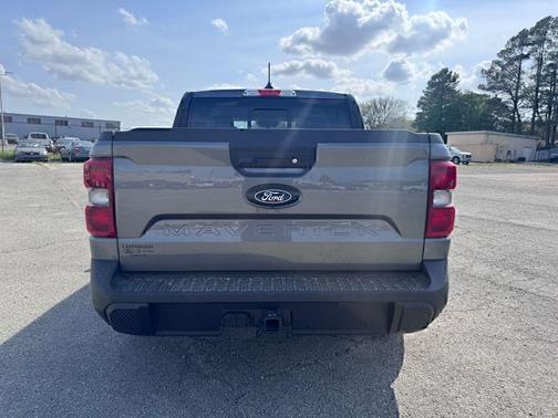 CARBONIZED GRAY METALLIC 2026 Ford Maverick Lariat