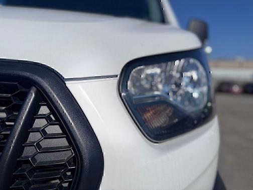 OXFORD WHITE 2025 Ford Transit-150 Base