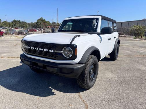Oxford White 2026 Ford Bronco Big Bend