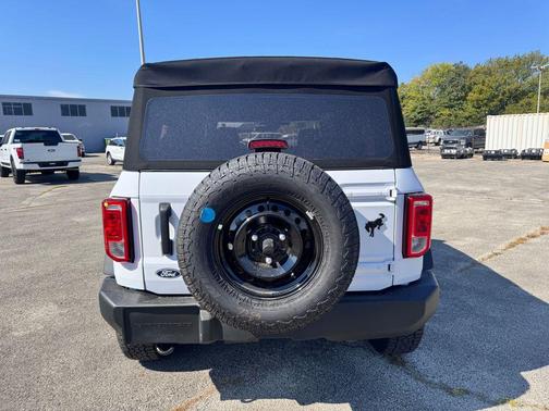 Oxford White 2026 Ford Bronco Big Bend
