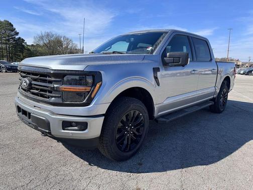 ICONIC SILVER METALLIC 2026 Ford F-150 XLT