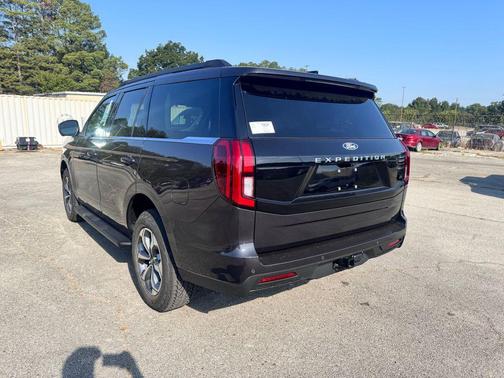Dark Matter Gray Metallic 2027 Ford Expedition Active