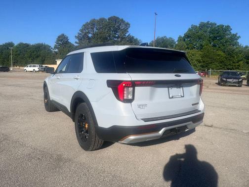 SPACE WHITE METALLIC 2026 Ford Explorer Tremor