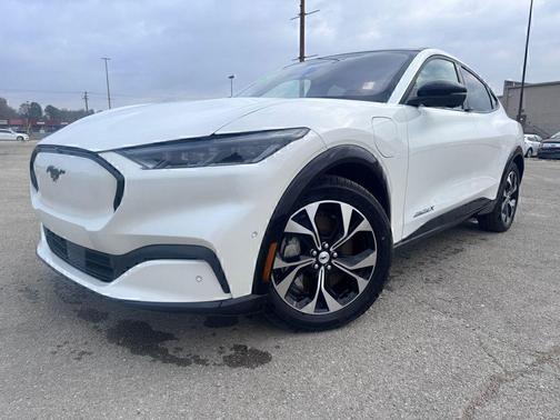 STAR WHITE MET TRI-COAT 2023 Ford Mustang Mach-E Premium
