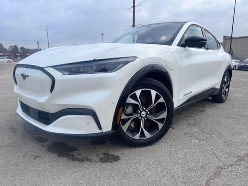 STAR WHITE MET TRI-COAT 2023 Ford Mustang Mach-E Premium