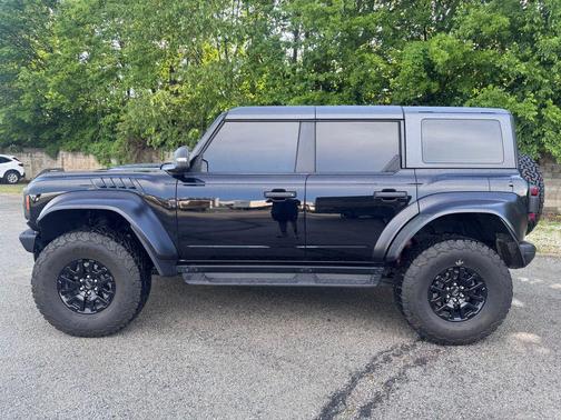 SHADOW BLACK 2024 Ford Bronco Raptor