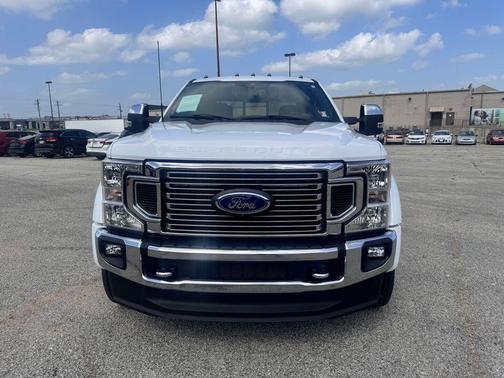 Oxford White 2022 Ford F-450 Lariat