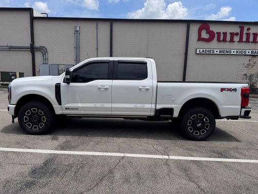 STAR WHITE 2026 Ford F-250 Platinum