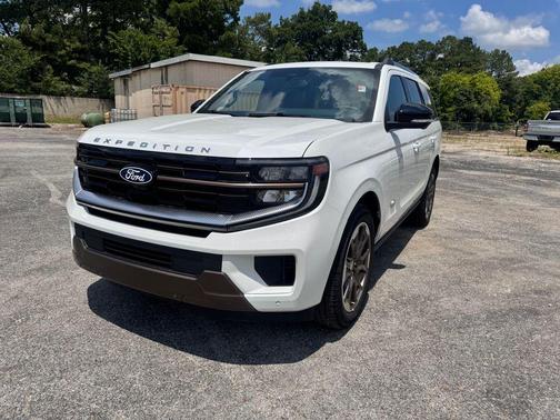 White 2027 Ford Expedition King Ranch