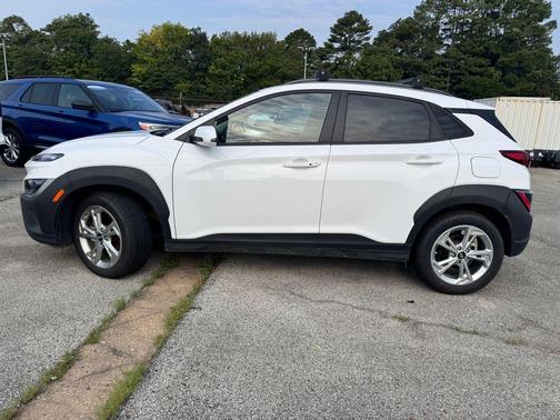 Lunar White 2023 Hyundai KONA SEL