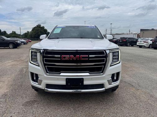 White Frost Tricoat 2023 GMC Yukon SLT