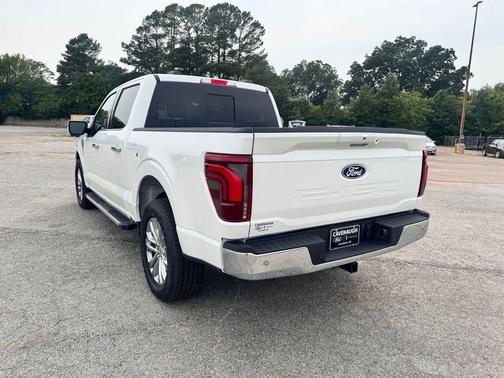 STAR WHITE METALLIC TRICOAT 2026 Ford F-150 Lariat