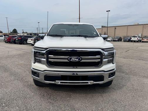 STAR WHITE METALLIC TRICOAT 2026 Ford F-150 Lariat