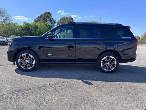 Agate Black Metallic 2026 Ford Expedition King Ranch