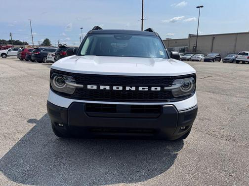 Oxford White 2026 Ford Bronco Sport Outer Banks