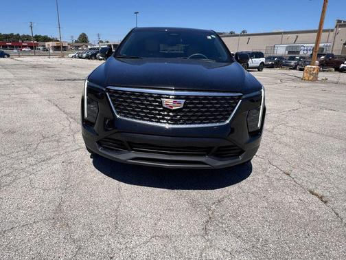 Stellar Black Metallic 2024 Cadillac XT4 Luxury