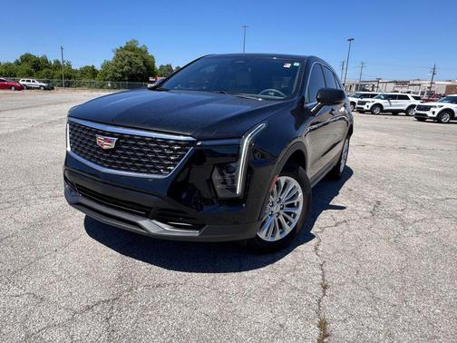 Stellar Black Metallic 2024 Cadillac XT4 Luxury