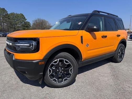 ORANGE FURY METALLIC TRI-COAT 2026 Ford Bronco Sport Outer Banks