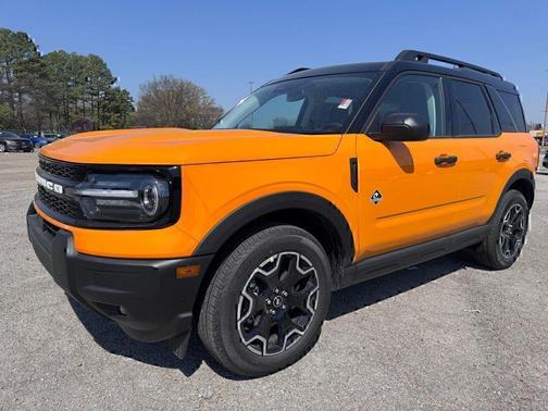 ORANGE FURY METALLIC TRI-COAT 2026 Ford Bronco Sport Outer Banks