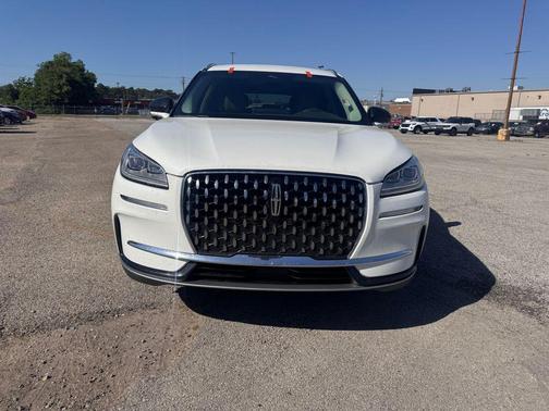 PRISTINE WHITE MET 3C 2023 Lincoln Corsair Reserve