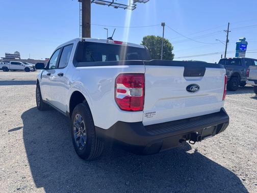 OXFORD WHITE 2026 Ford Maverick XLT