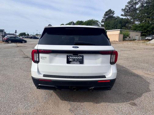 STAR WHITE MET TRI-COAT 2026 Ford Explorer ST-Line