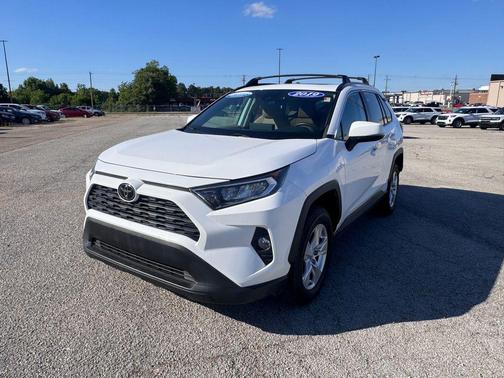 Super White 2019 Toyota RAV4 XLE