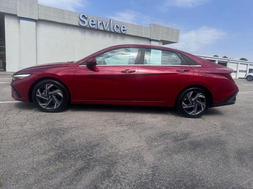 Ultimate Red 2024 Hyundai ELANTRA SEL