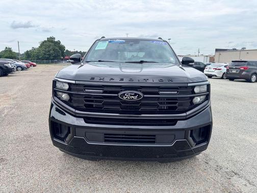 AGATE BLACK METALLIC 2026 Ford Expedition Platinum