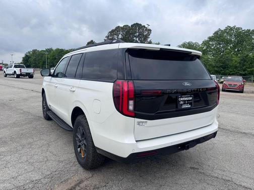 Star White Metallic Tri-Coat 2026 Ford Expedition Tremor