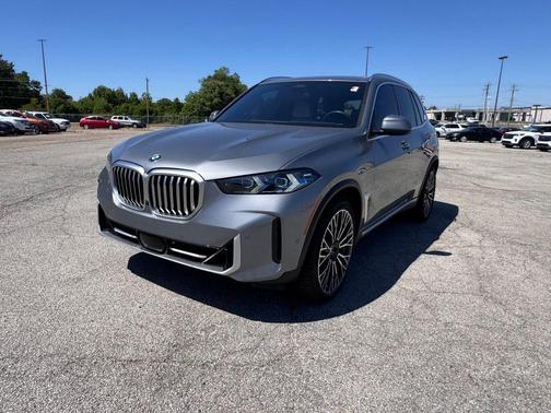 Skyscraper Grey Metallic 2025 BMW X5 xDrive40i
