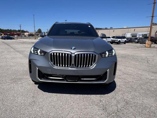 Skyscraper Grey Metallic 2025 BMW X5 xDrive40i
