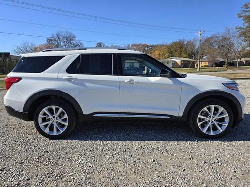 2023 Ford Explorer Platinum