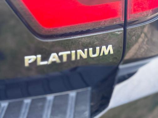 2022 Nissan Armada Platinum 2WD