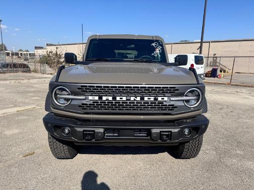 Marsh Gray 2026 Ford Bronco Badlands