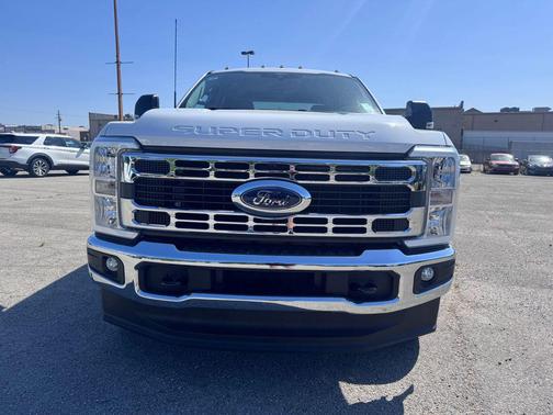 OXFORD WHITE 2026 Ford F-350 XLT