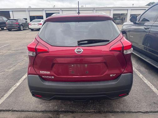 Cayenne Red 2018 Nissan Kicks SV