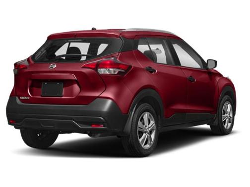 Cayenne Red 2018 Nissan Kicks SV