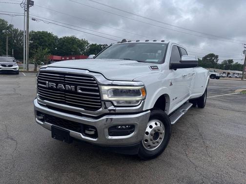 Bright White Clearcoat 2022 RAM 3500 Laramie Crew Cab 4x4 8' Box