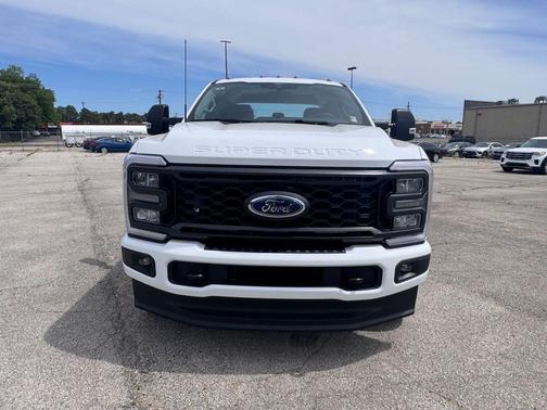 OXFORD WHITE 2026 Ford F-350 XL