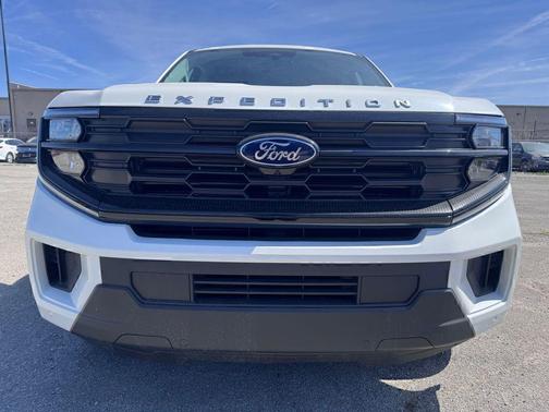 STAR WHITE MET TRI-COAT 2026 Ford Expedition Max Active 4x4