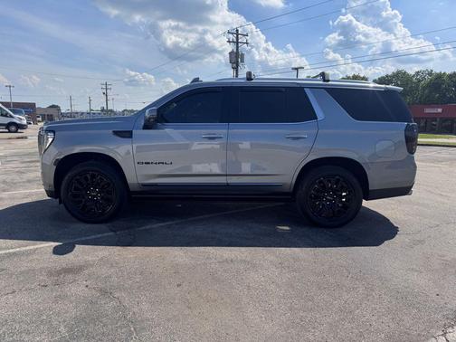 Sterling Metallic 2024 GMC Yukon Denali Ultimate