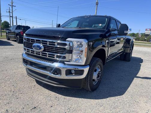 AGATE BLACK 2026 Ford F-350 XLT