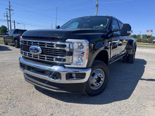AGATE BLACK 2026 Ford F-350 XLT